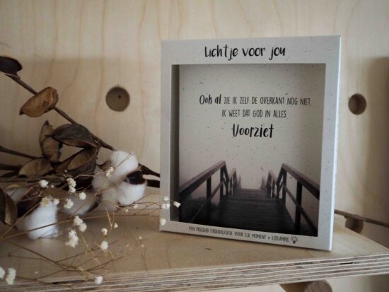 Lichtje voor jou: Ook al zie je zelf de overkant niet..