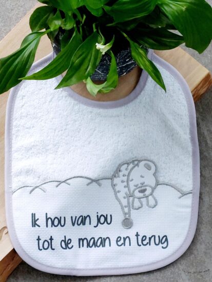 Baby slabbetje beer, Ik hou van jou tot de maan..