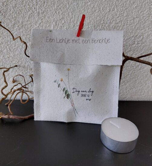 Lichtje met een berichtje -Dag aan dag..