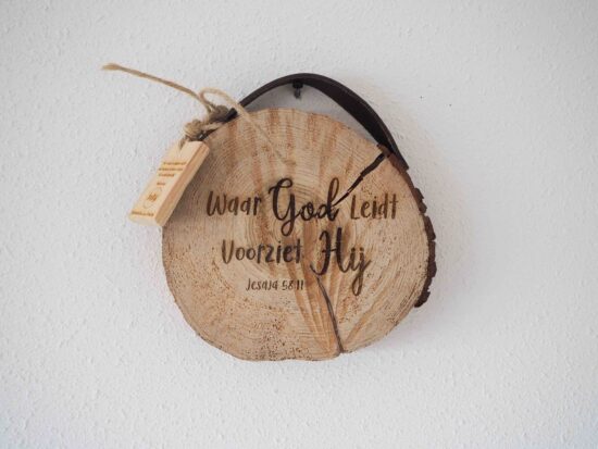 Boomschijf met leren band "Waar God leidt.."