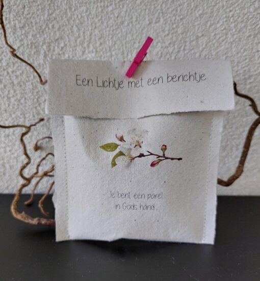 Lichtje met een berichtje -Je bent een parel in Gods hand