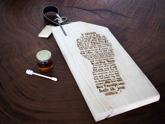 Snijplank met leren lus "Ik droomde eens en zie.." Voetstap