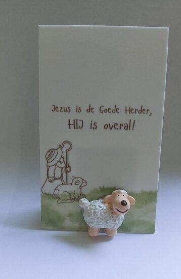 Wenskaarthouder magneet schaap - Jezus is de Goede Herder, Hij is overal!