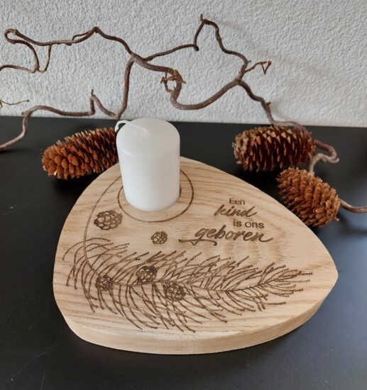 Nordic Rots Een kind is ons geboren... (incl. ministompkaars)